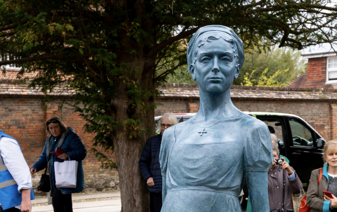 Special service and statue unveiling at Winchester Cathedral to honour Jane Austen in her 250th year