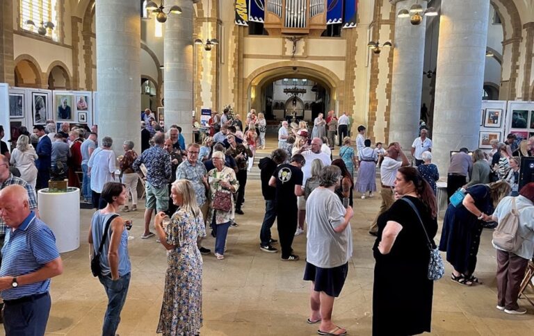 Portsmouth Cathedral will celebrate its local artists when it hosts the Portsmouth & Hampshire Art Society's free Summer Exhibition