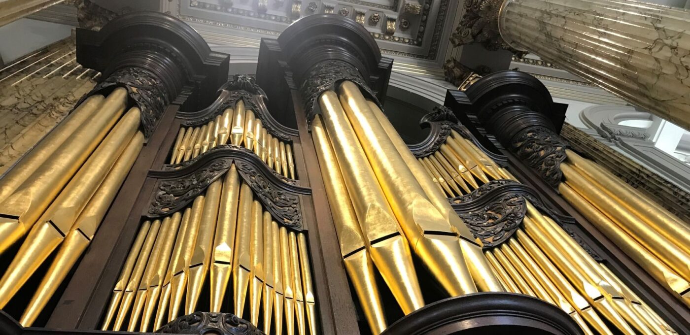 Birmingham.Organ-from-Underneath