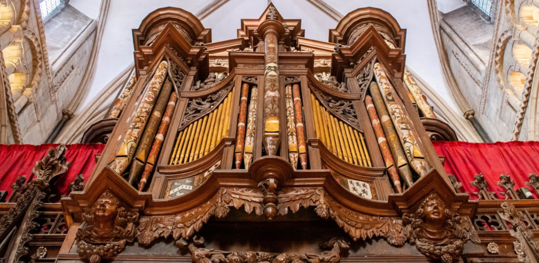 Gloucester.Organ.L